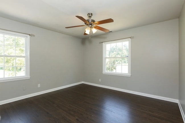 Building Photo - 4417 Saunders Ave