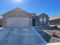 Building Photo - 912 Yancy St