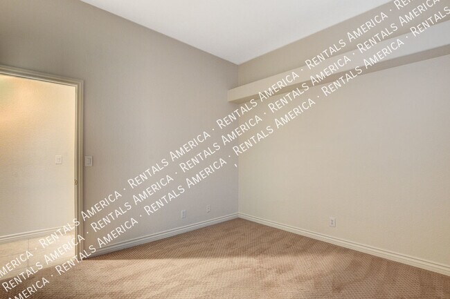 Building Photo - 8960 Echo Ridge Dr