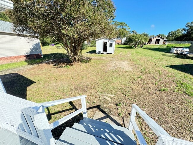 Building Photo - 2bd/1ba House on Lane St near Downtown Kan...