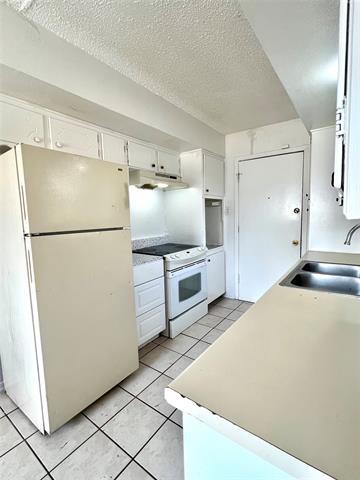 Building Photo - 6601 Woodway Dr