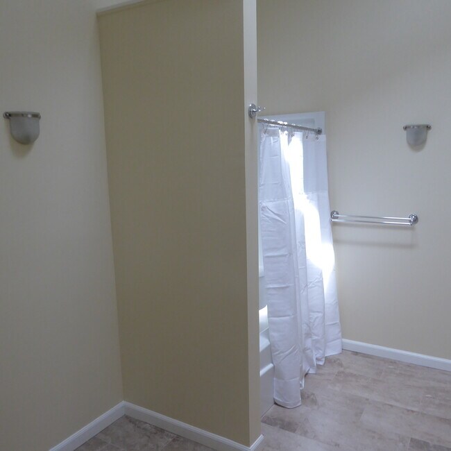 Building Photo - 44 Broadway