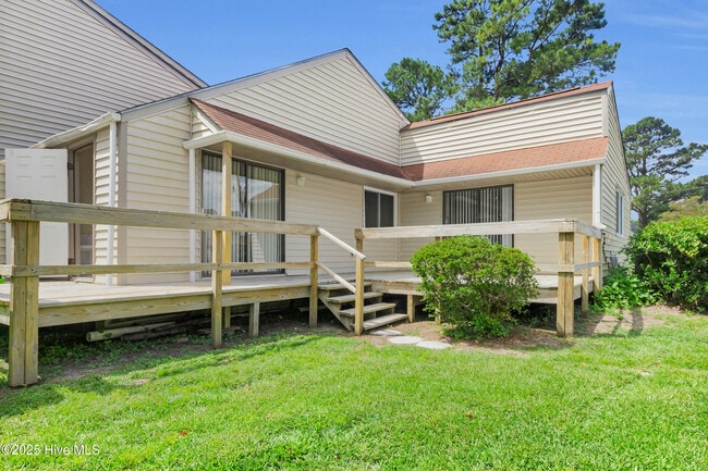 Building Photo - 125 Pirates Rd
