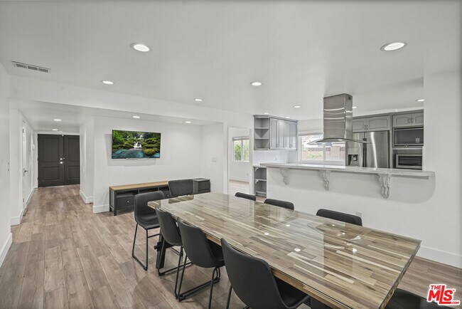 Building Photo - 12131 Beaufait Ave