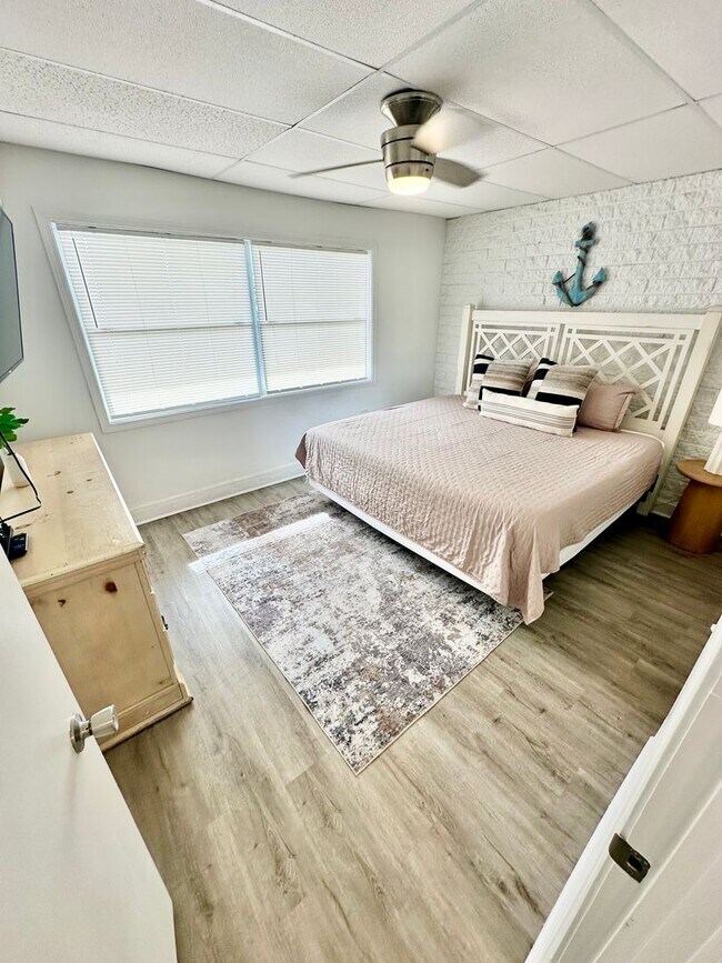 Building Photo - 334 Bluefish Dr