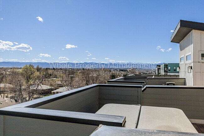 Building Photo - 3511 S Marion St