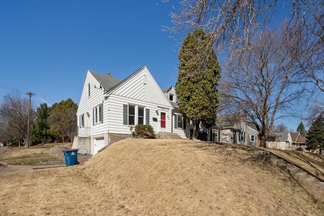 Building Photo - 2901 Zenith Ave N