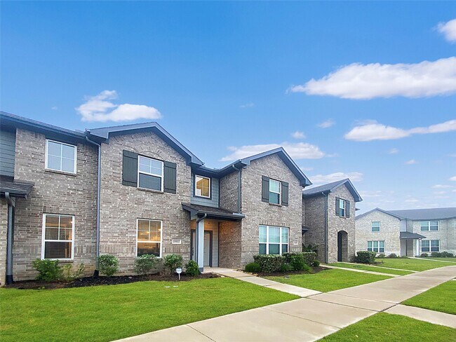 Building Photo - 11922 Amber Oak Wy