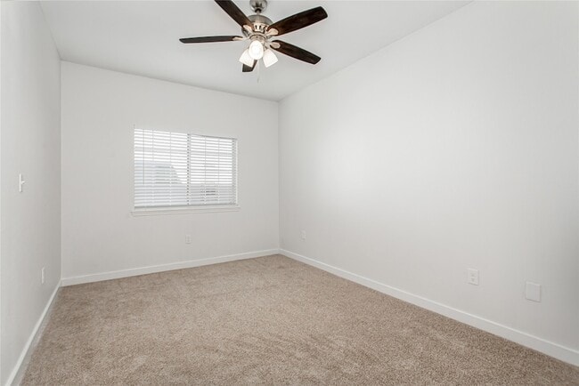 Building Photo - 4713 Virginia Ave