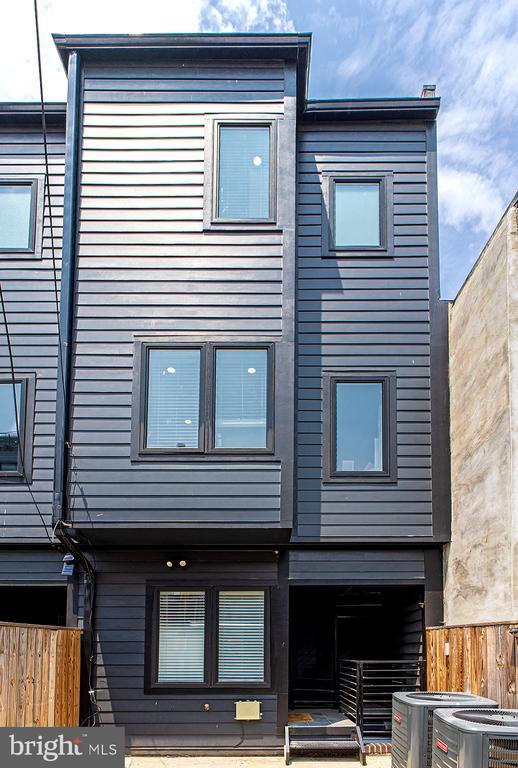 Building Photo - 1219 Wylie St NE