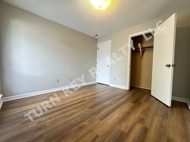 Building Photo - Condo for rent in Grayson Valley