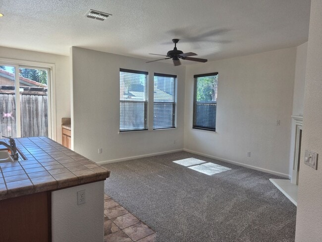 Building Photo - Spacious Four Bedroom, Three Bath Home in ...