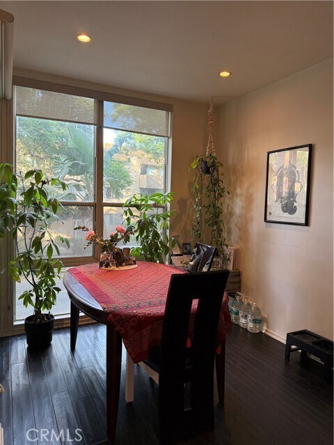 Building Photo - 14144 Dickens St