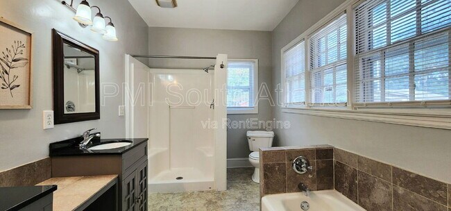 Building Photo - 3411 N Fulton Ave