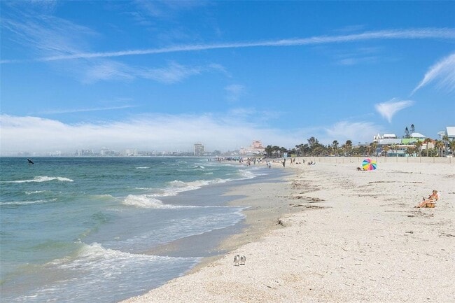 Building Photo - 200 1st Ave