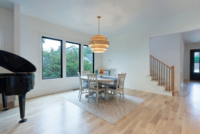 Building Photo - 3733 Estes Rd