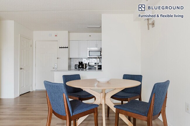 Building Photo - 444 Washington Blvd