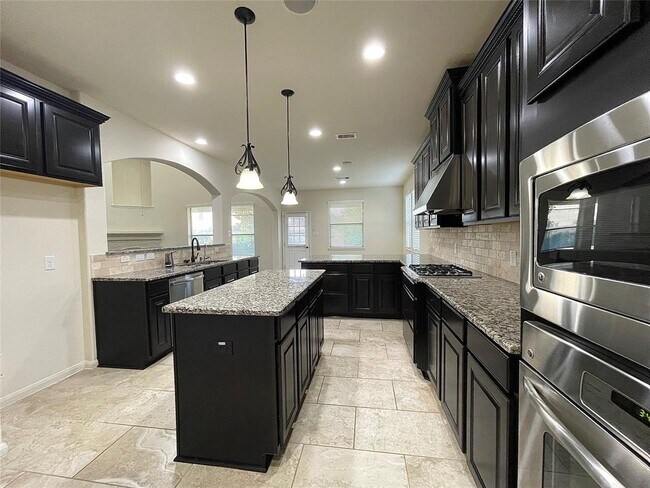 Building Photo - 5366 Blue Mountain Ln