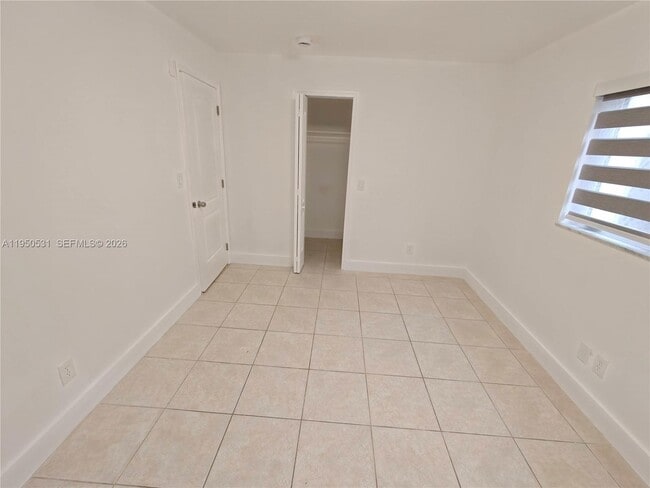 Building Photo - 1812 N 40th Ave