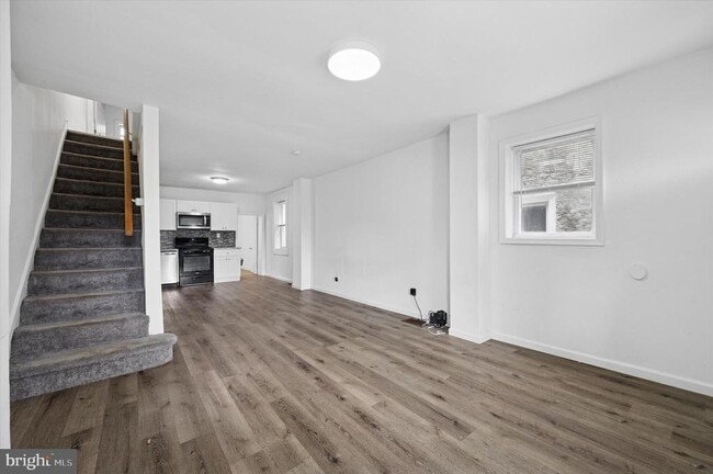 Building Photo - 1610 N 27TH St