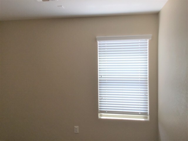 Building Photo - 2871 S 160th Ln