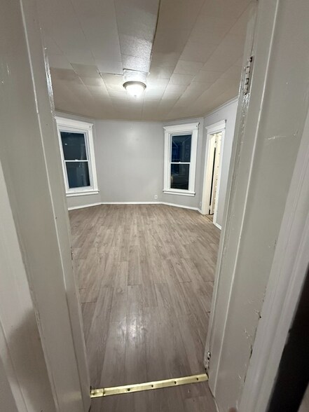 Building Photo - 30 Walnut Ave