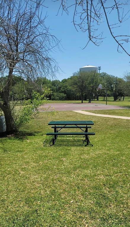 Building Photo - 2409 Romeo Dr