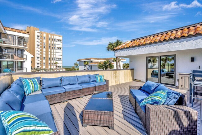 Building Photo - 4100 N Hwy A1A