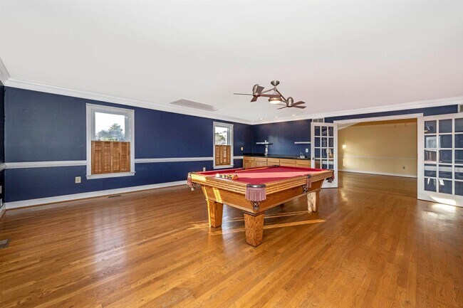 Building Photo - WELLER ESTATES