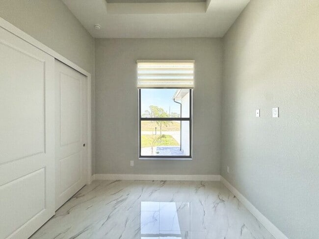 Building Photo - 20 Coxswain Dr