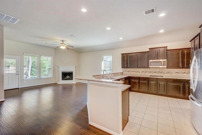 Building Photo - 166 Jaxxon Pointe Dr