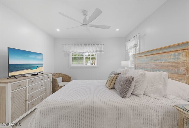 Building Photo - 360 Carlton Pl