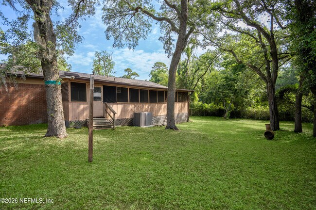 Building Photo - 253 Cowry Rd