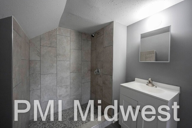 Building Photo - 24 N Euclid Ave