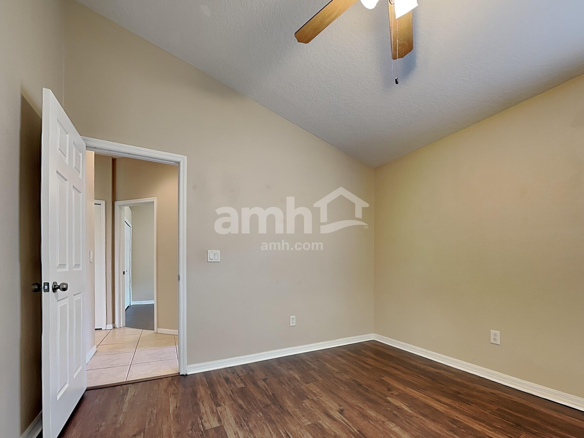 Building Photo - 1304 Emerald Hill Way