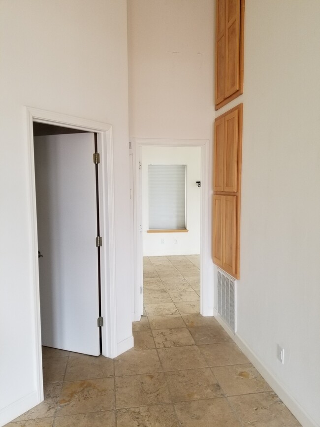 Building Photo - Oh my!!!  Downtown Sonora!