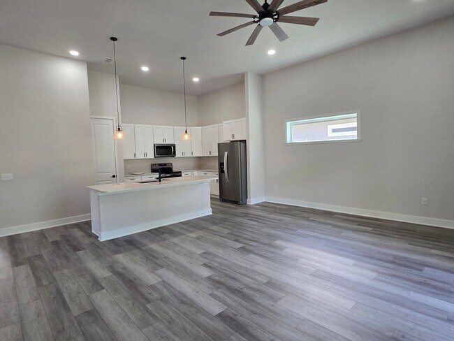 Building Photo - Newer Construction- 3 bed 2 bath Patio Home on the Golf Course – Turkey Creek