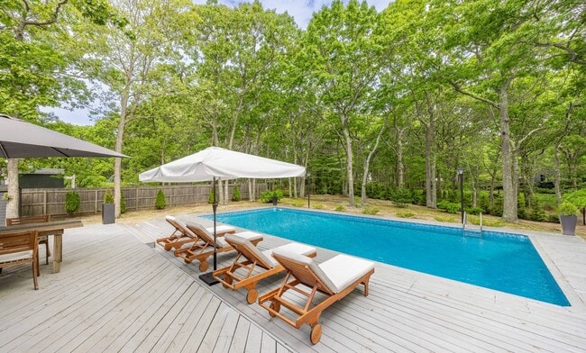 Building Photo - 43 Wooded Oak Ln