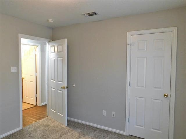 Building Photo - 124 Private Road 3230
