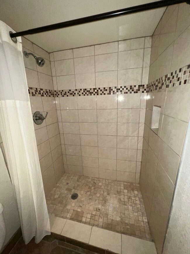 Building Photo - 3216 Spanish Wells Dr