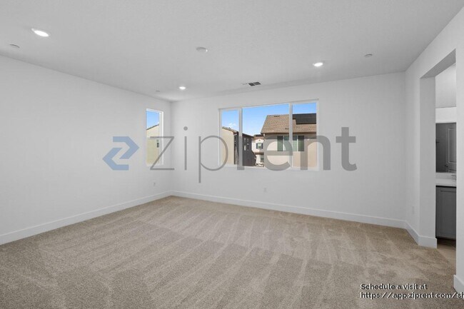 Building Photo - 3335 Cascade Dr