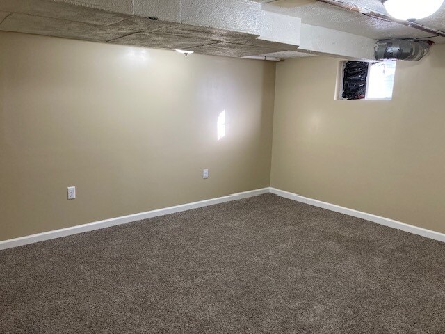 Building Photo - 411 N Shady Bend Rd