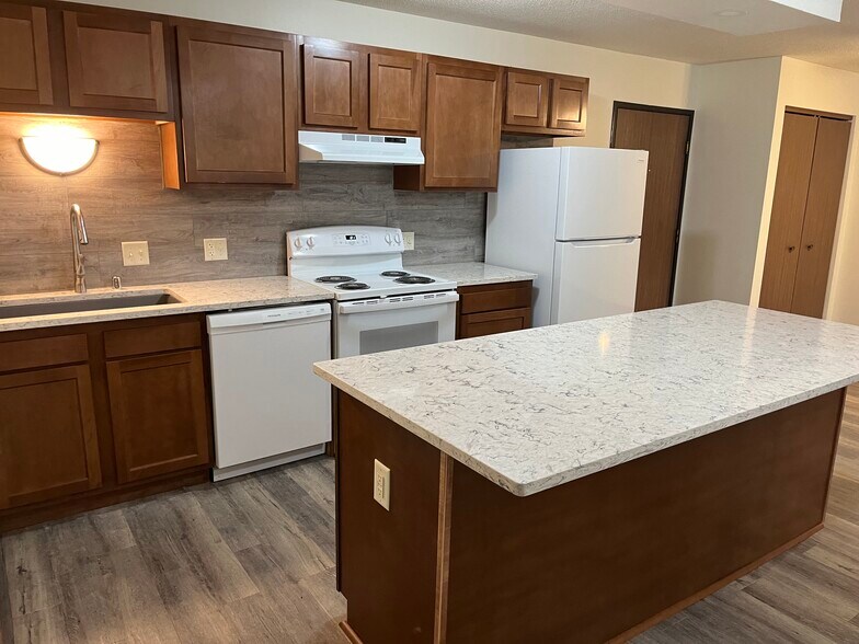 Remodeled 2 bedroom - Fox Run Apartments