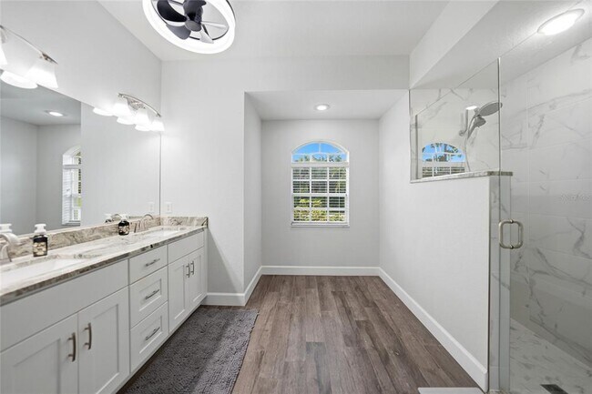 Building Photo - 2880 Vogler Ln
