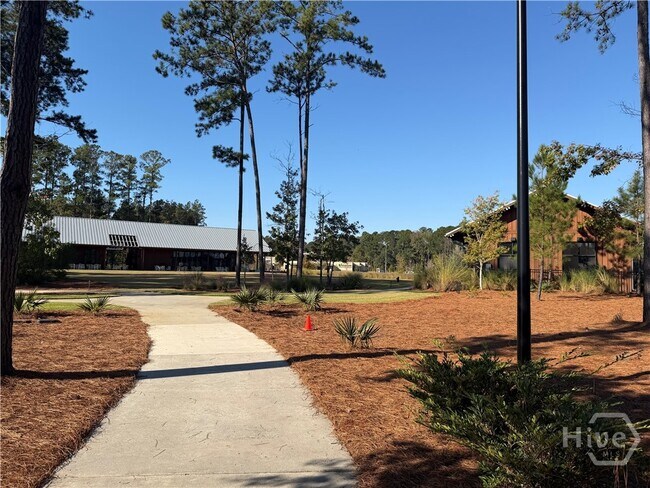 Building Photo - 247 Crosstown Ave