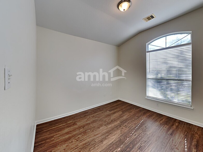 Building Photo - 25202 Melody Oaks Ln