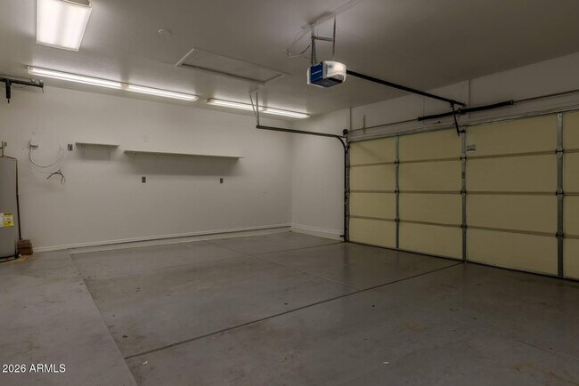 Building Photo - 3125 E Cottonwood Ln