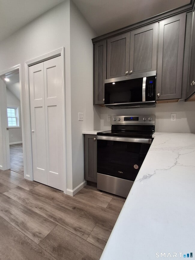 Building Photo - 78 West Ave