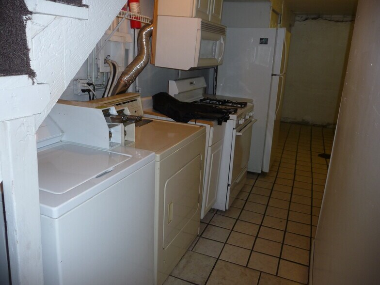 Building Photo - 3453 Ward St