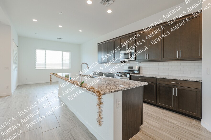 Building Photo - 24423 N 163rd Dr